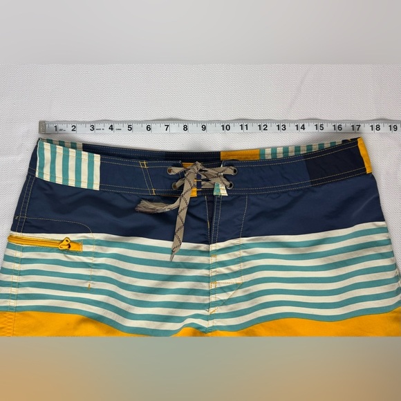 Patagonia Wavefarer Board Shorts Mens Size 34 Fitz Striped Swim Trunks - Picture 9 of 14